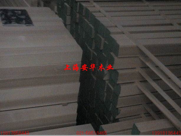 紅橡立柱